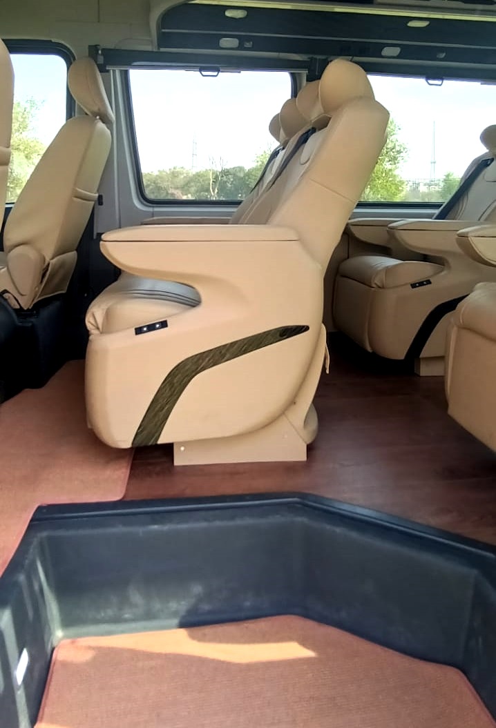 9 Seater Force Urbania Van On Rent 9 Seater Luxury Minivan Hire In Delhi